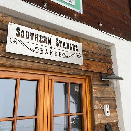 Southern Stables Ranch Bannberg エクステリア 写真