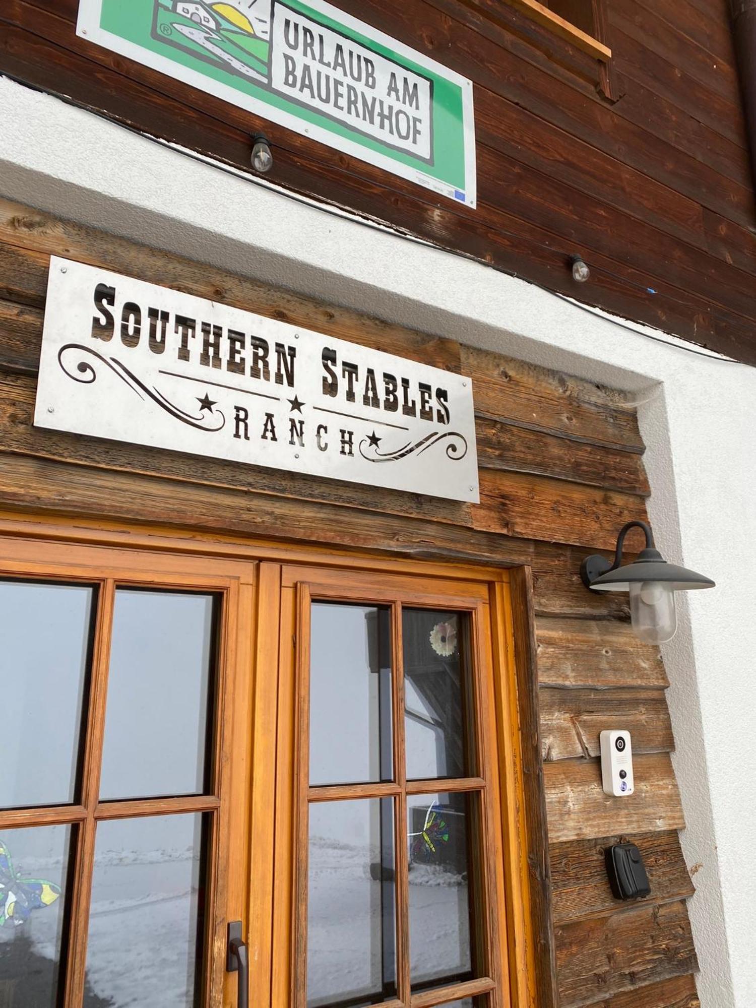 Southern Stables Ranch Bannberg エクステリア 写真